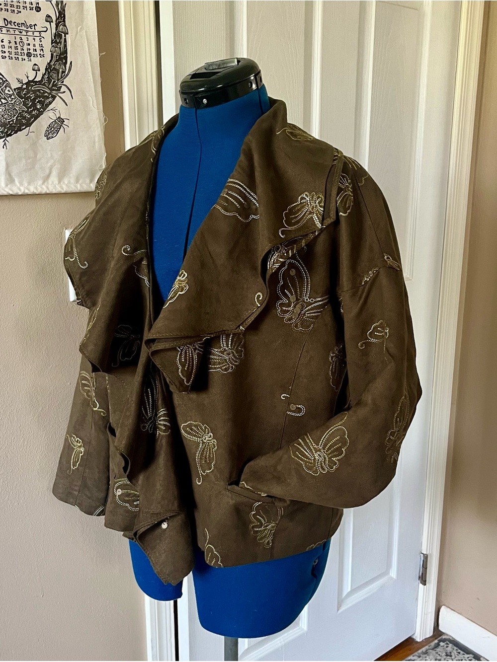 Beautiful brown embroidered suede jacket, silk brocade lining and draped collar